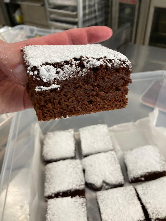Chocolate cake square (vegan) (Frozen)